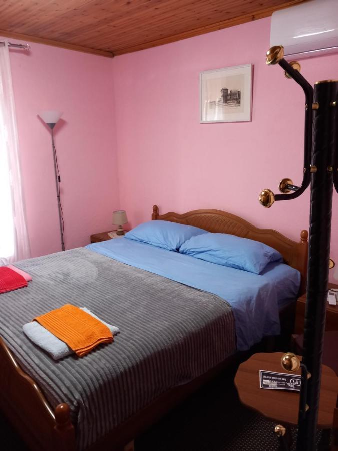 Rooms For Rent Shkoder Exterior photo